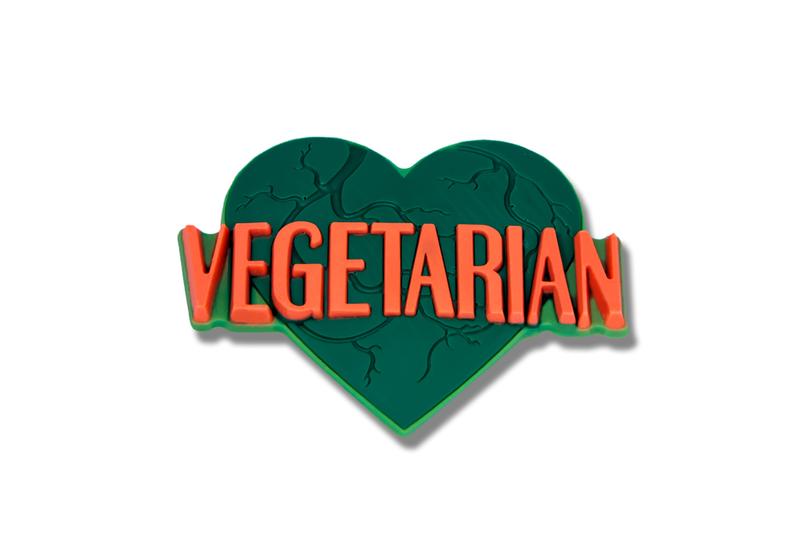 GO VEGAN VEGETERIAN - пластиковые аксессуары - Вегетарианское сердце. Магнитный винил по спинке.
